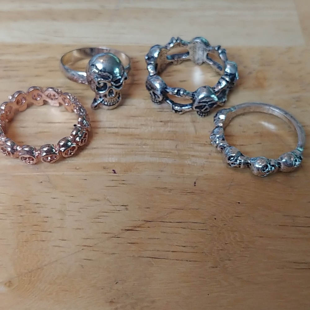 Skull Rings, Assorted - image 1